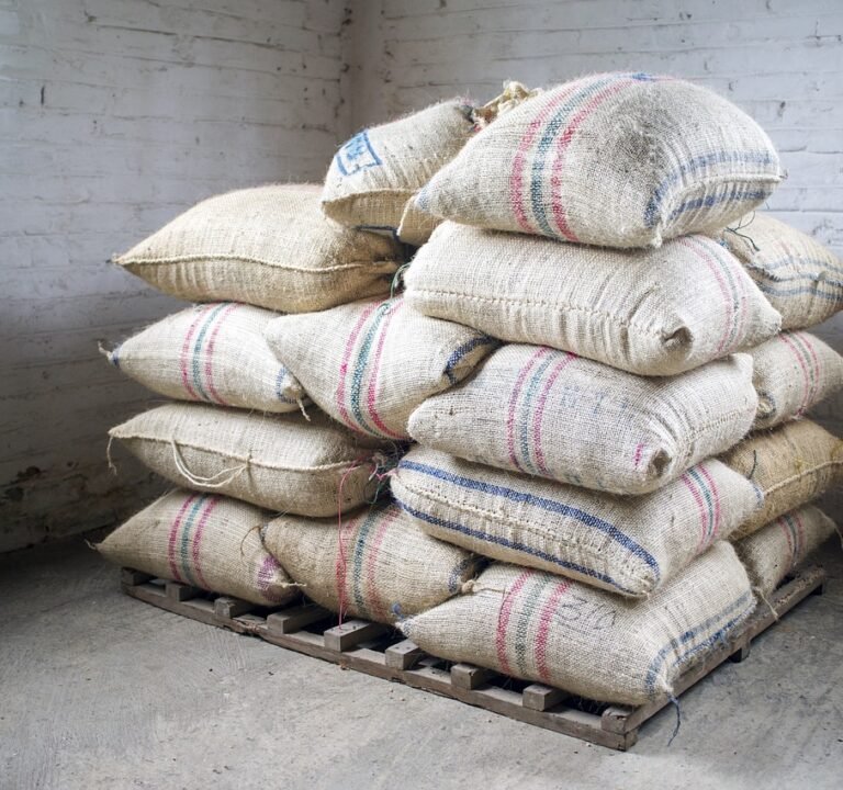 Providing logistic solutions to storage and distribution of goods